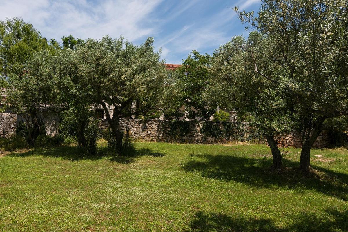 Holiday Home Kukurin Bale Exterior photo