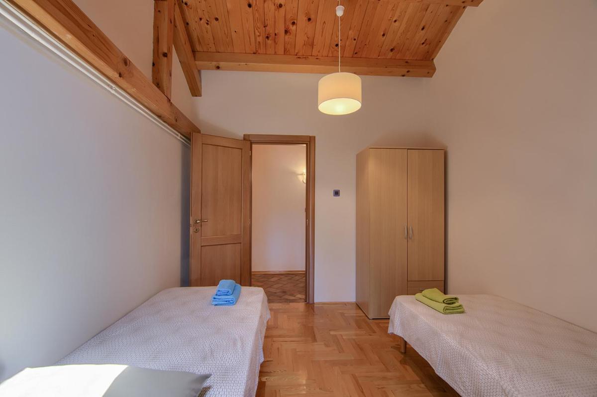 Holiday Home Kukurin Bale Exterior photo