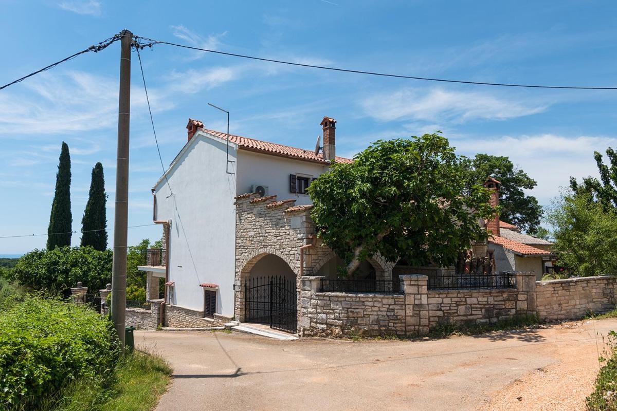 Holiday Home Kukurin Bale Exterior photo